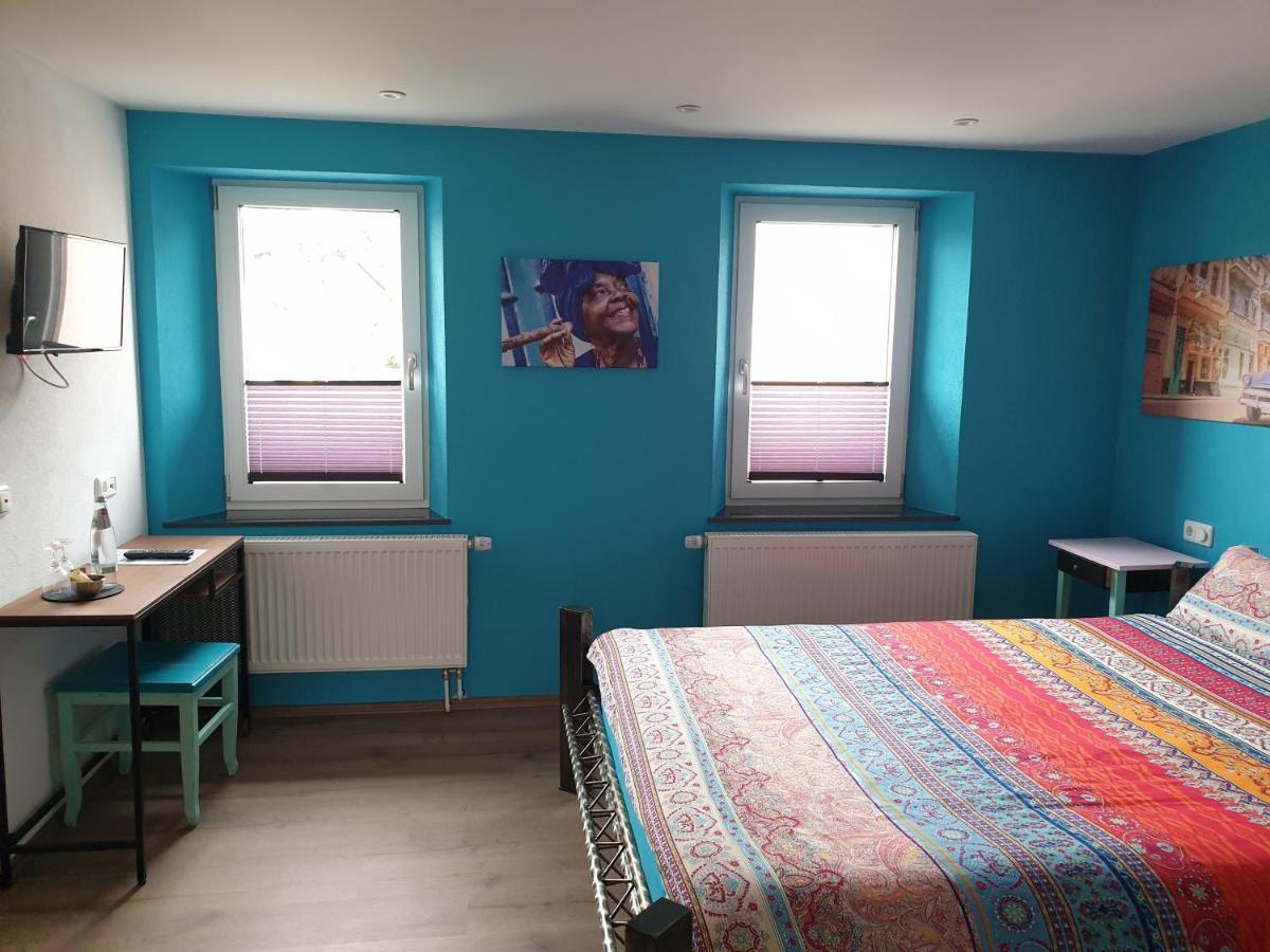 Hotel Schlafwelt - Schalkhaus-Kuba Elsenfeld Esterno foto